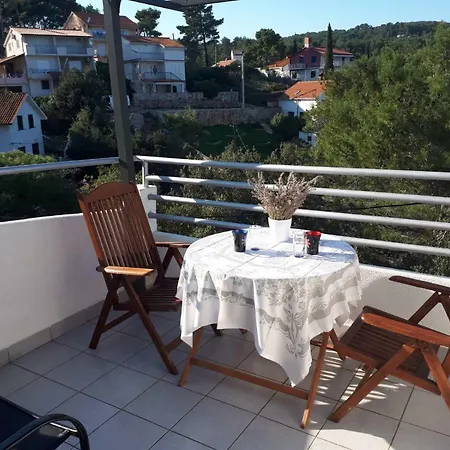 Mala Basina -Maslina Apartment Vrbanj Exterior photo