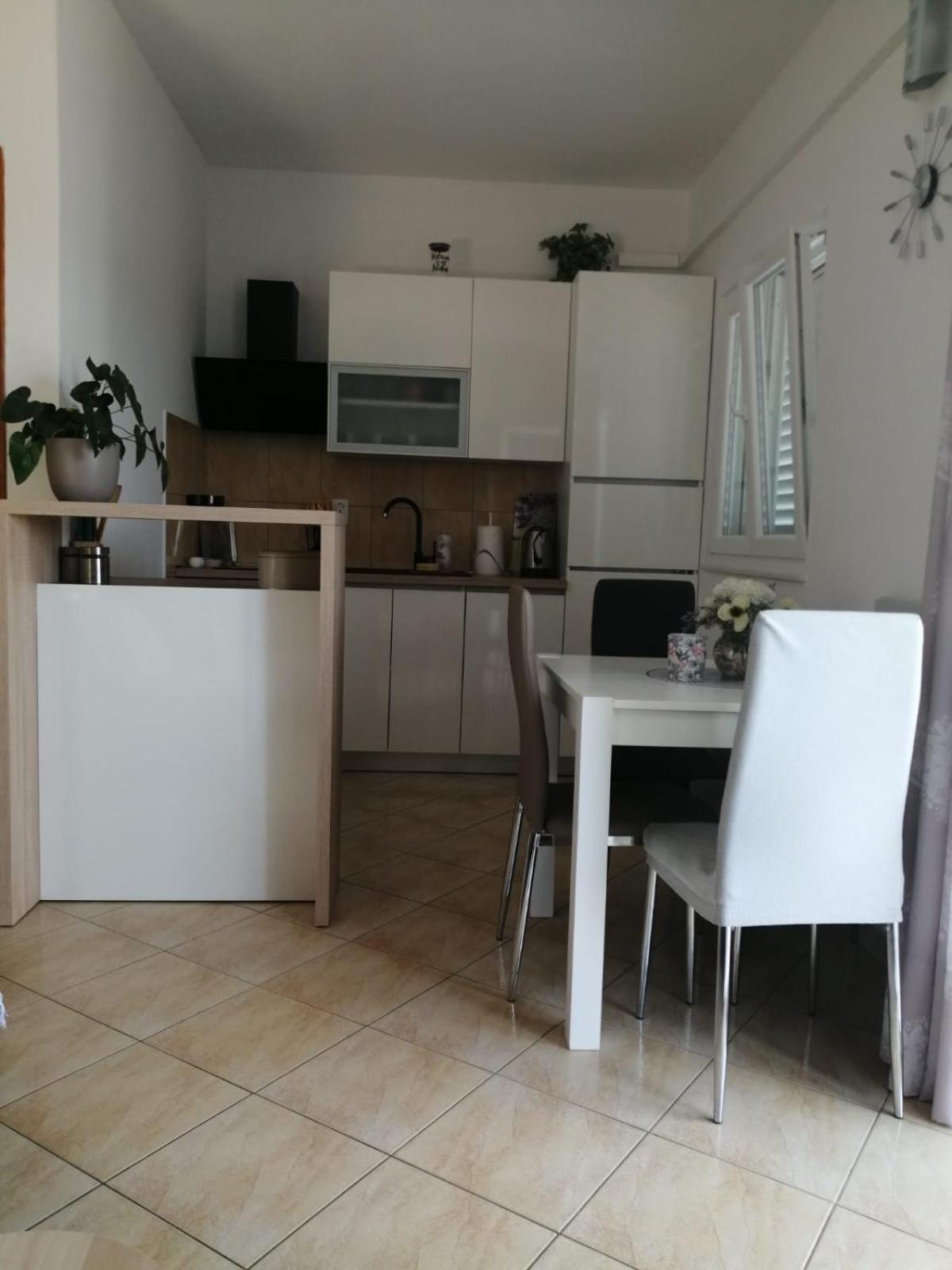 Apartman Mala Basina -maslina Vrbanj