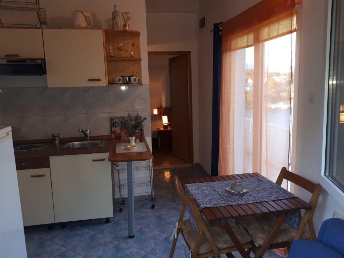 Mala Basina -maslina Apartman Vrbanj