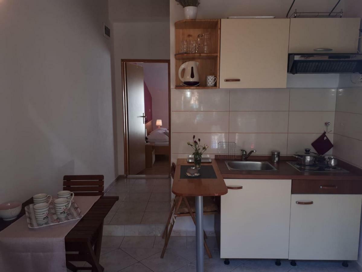 Mala Basina -maslina Apartman Vrbanj